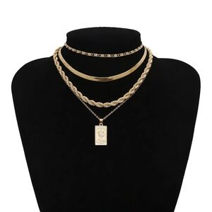 Gold or Silver 4 Piece Layer, Queen Pendant Necklace Set